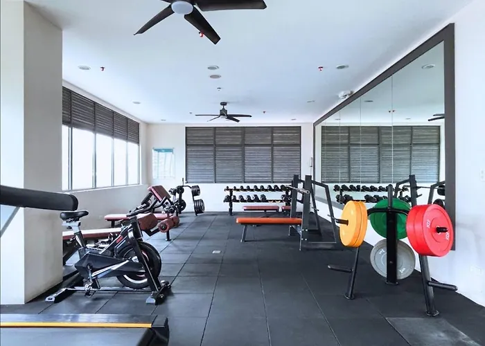 Resort-style With Pool, Sauna, Gym-walk To It Park *
